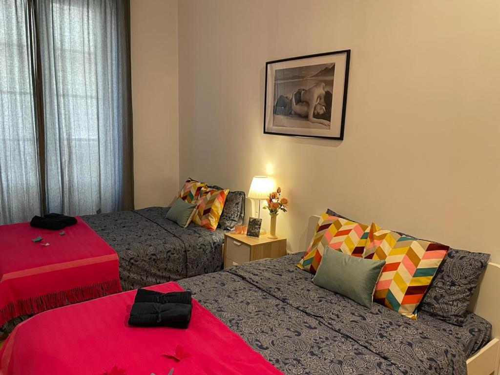 By La Rambla Rooms Barcelona Exterior photo