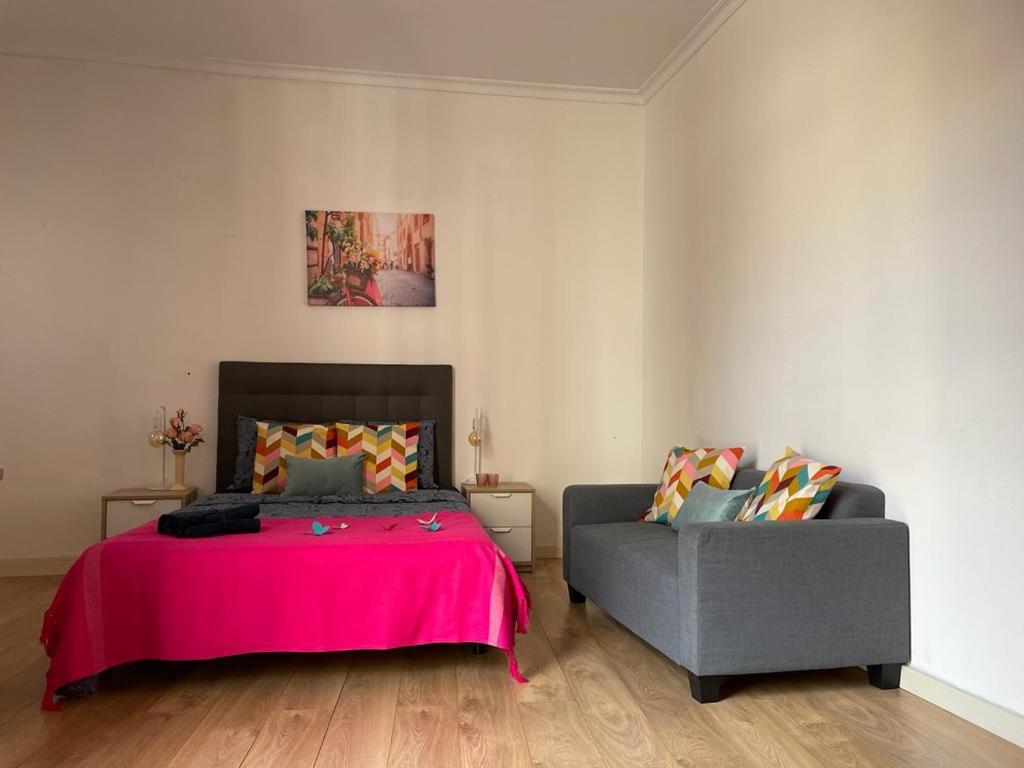 By La Rambla Rooms Barcelona Exterior photo