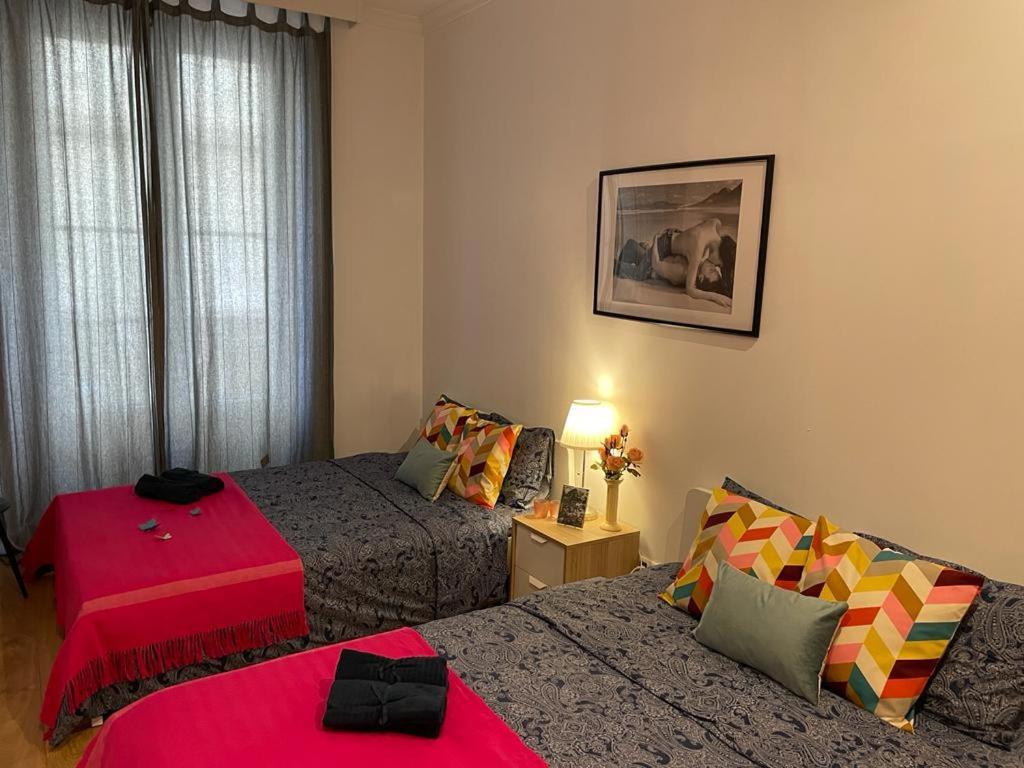 By La Rambla Rooms Barcelona Exterior photo