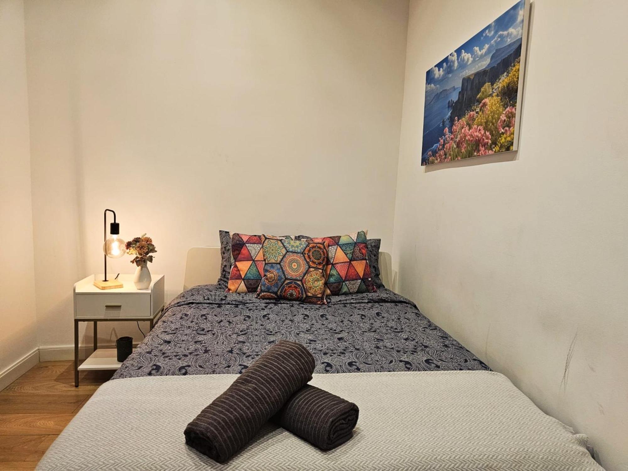 By La Rambla Rooms Barcelona Exterior photo